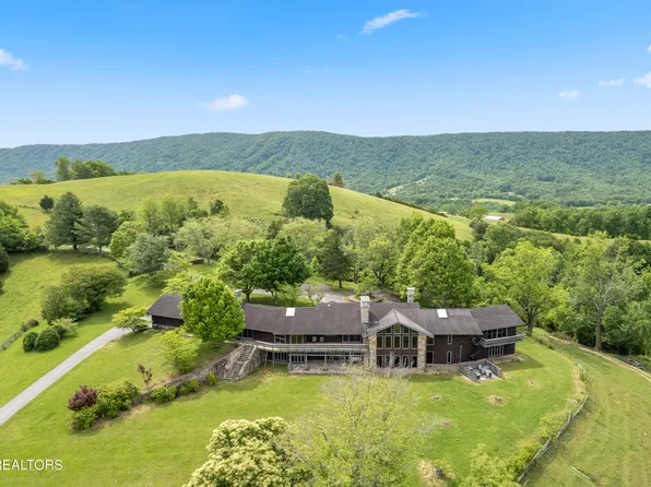 429 McAnally Rd, Thorn Hill, TN 37881