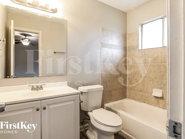 3815 Derbyhall Dr — Photo 11