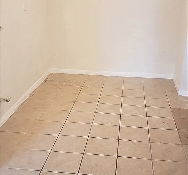 215 N Holly Ave — Photo 20
