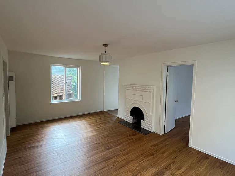 2514 Clay St #6 — Photo 4