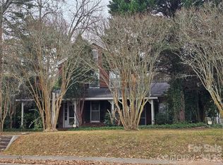 711 Chesterfield Ave, Lancaster, SC 29720