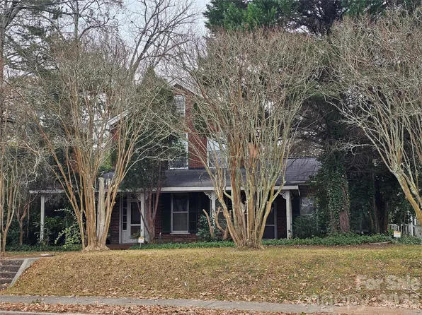 711 Chesterfield Ave, Lancaster, SC 29720