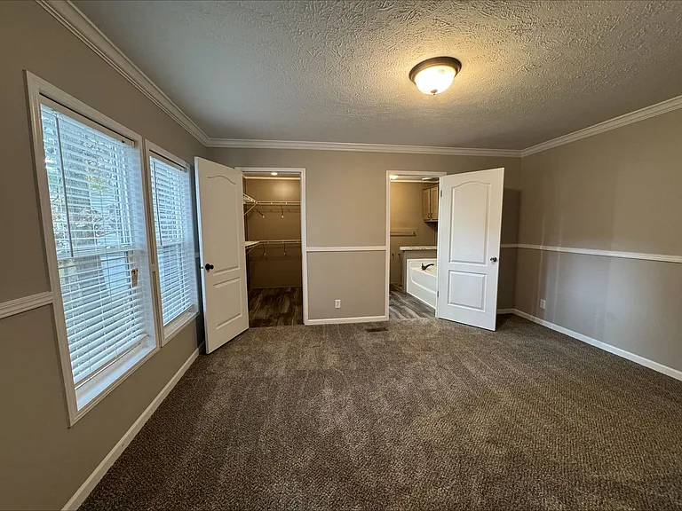 The Waverly — Photo 14