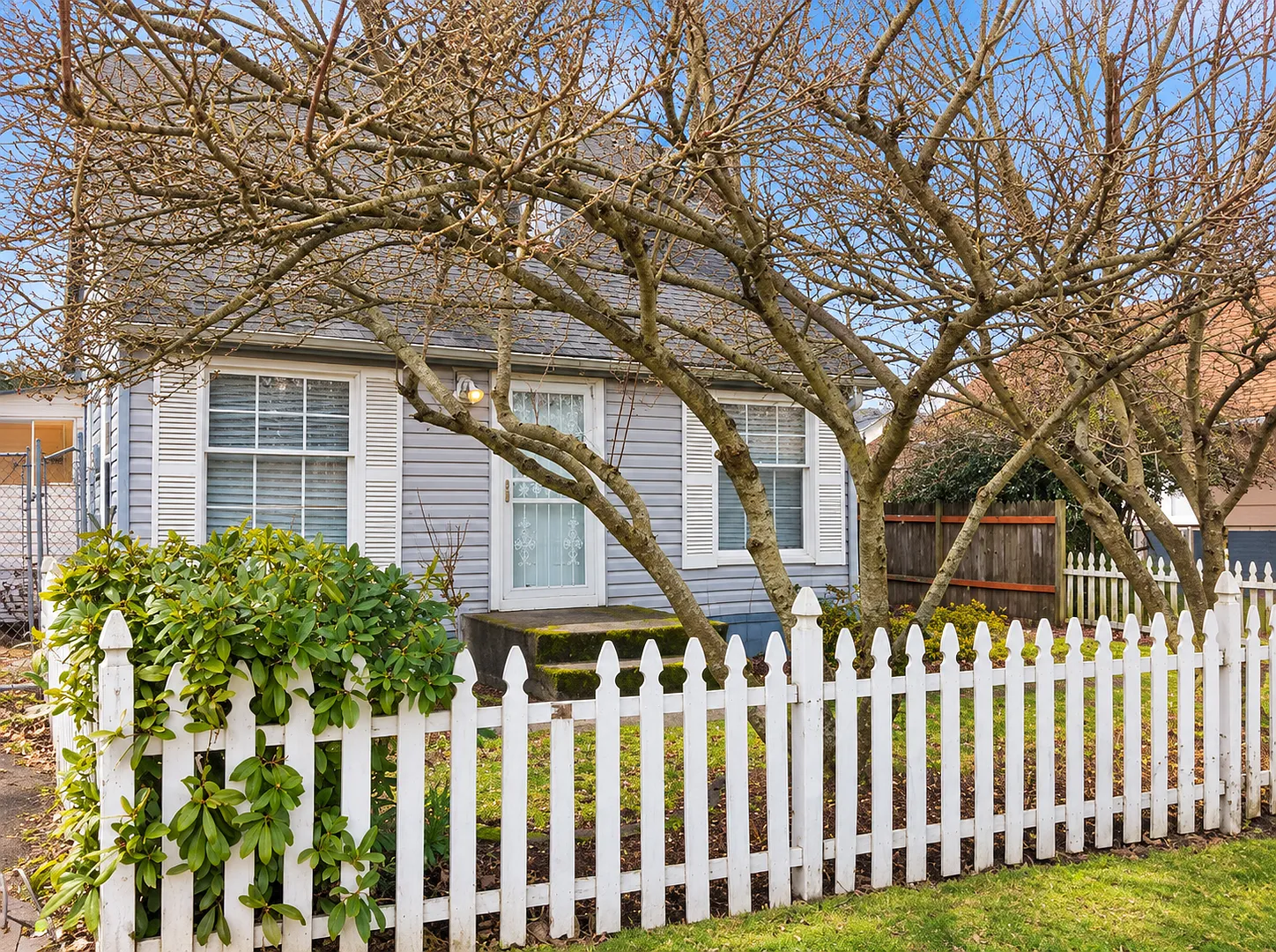 Cozy, 2BD, Cape Cod Ranch - Convenient Location! — Photo 4
