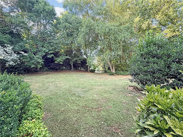 5885 Sarah Orr Ln — Photo 23