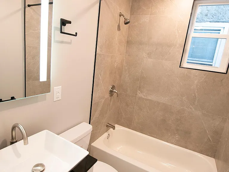 2835 W Oxford St #2 — Photo 13