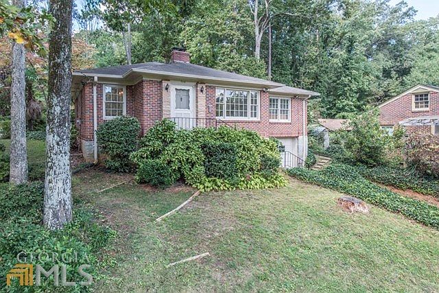 Brick ranch on granite foundation