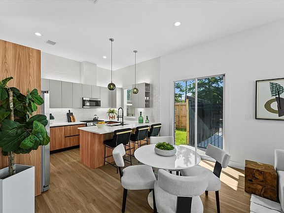 3rd image of 2598 W Tidwell Rd