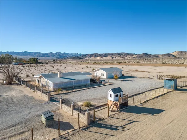 3530 Indian Cove Rd, Twentynine Palms, CA 92277