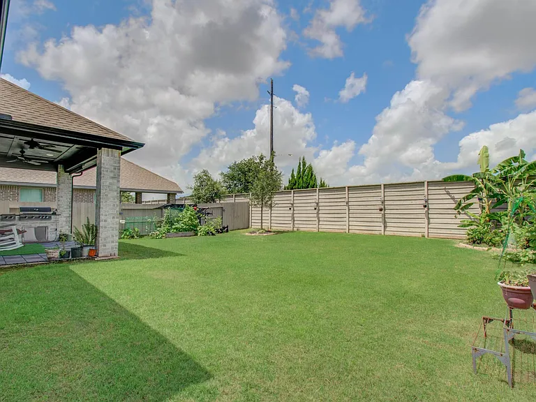 4722 Crest Hill Dr — Photo 45