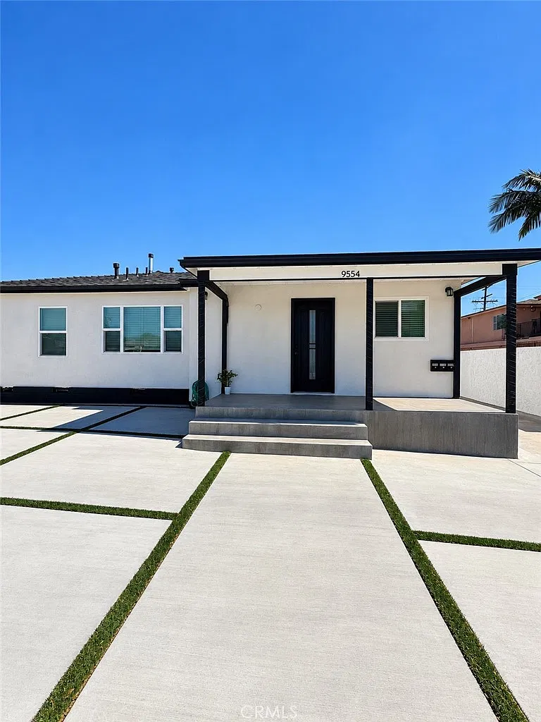 3 bed, 1407 sqft, $3,600 — Photo 2