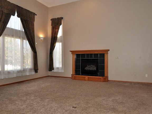 3rd image of 1101 Mulberry Ct