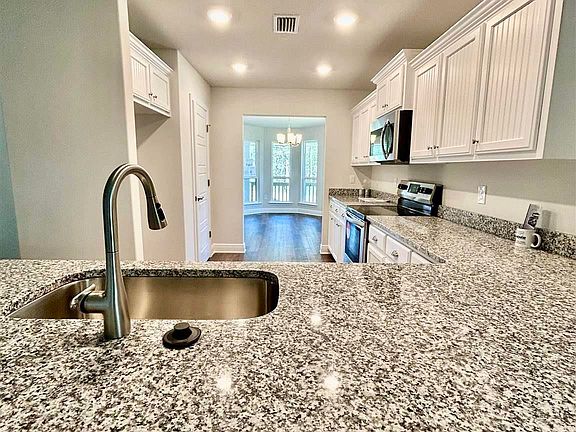 3rd image of 613 Halcyon Cir #4A