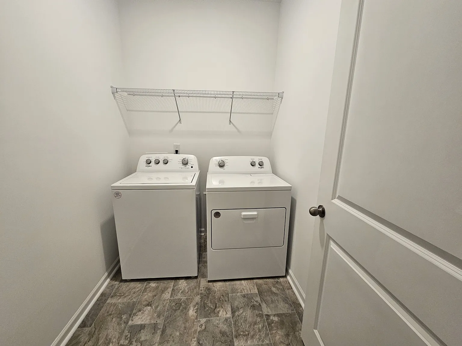 4 bed, 2.5 bath, 1760 sqft, $2,275 — Photo 4