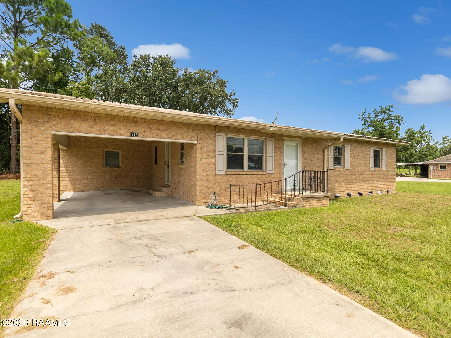 3 bed, 1107 sqft, $1,350 — Photo 2