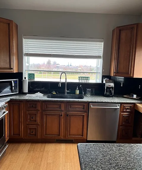 Irwin Ln — Photo 9