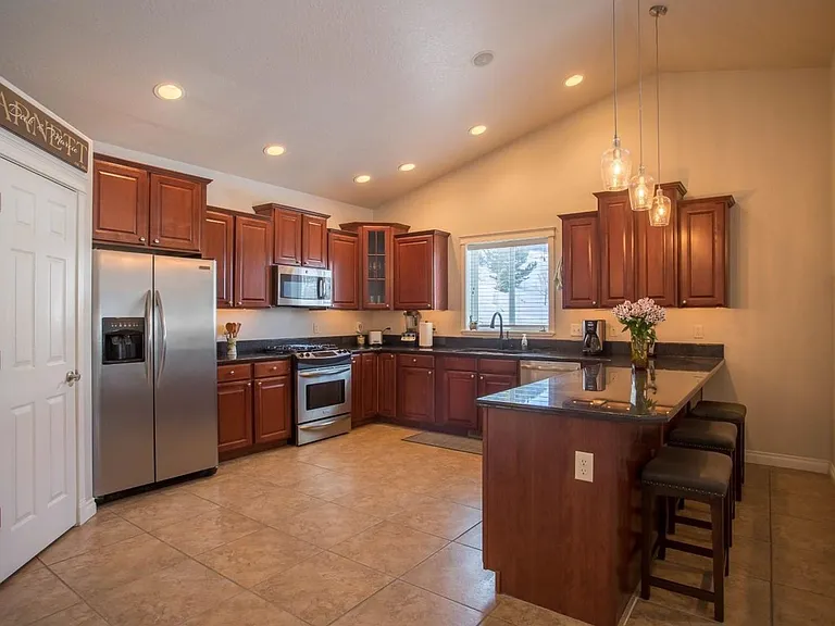5206 Laree Ct — Photo 15