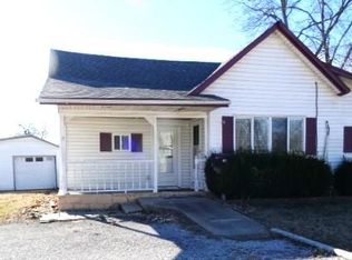923 E Walnut St, Rich Hill, MO 64779