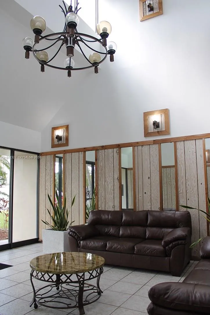 2 bed, 1106 sqft, $2,200 — Photo 2