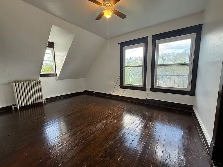28 Center St #3 — Photo 8