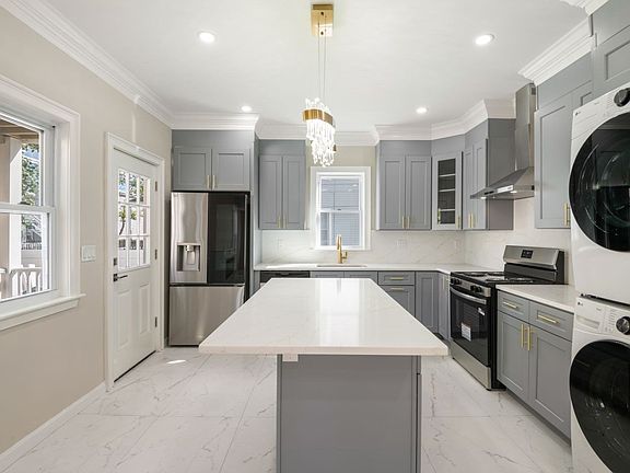3rd image of 34 Federal Ave