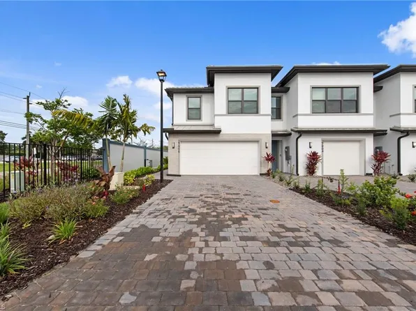 27906 Radiant Ct, Bonita Springs, FL 34135