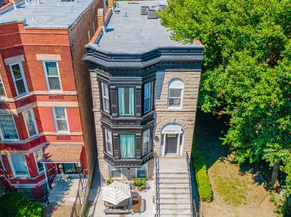 1028 S Oakley Blvd, Chicago, IL 60612