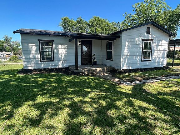 3rd image of 5837 Waddell St