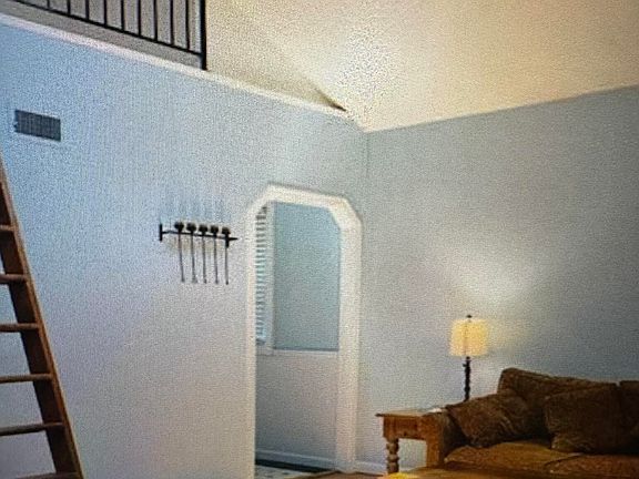 5th image of 63 Marion Pl