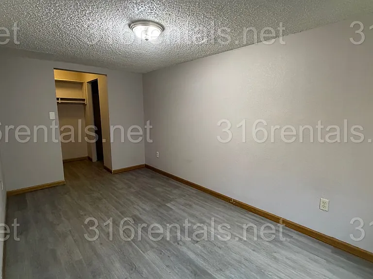 Forest Park Apartments — Photo 28