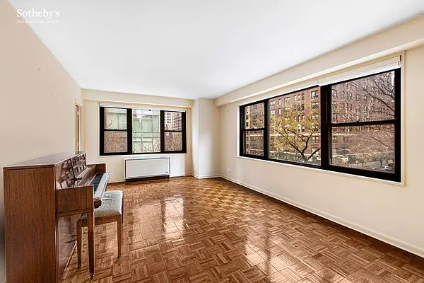 Sold by Sotheby's International Realty | media 8