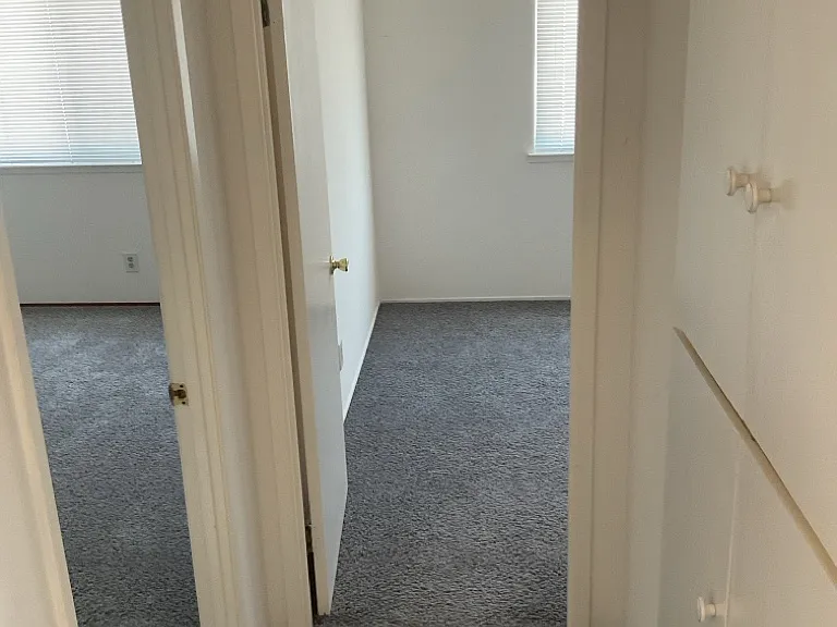 9600 Allegheny Dr — Photo 47
