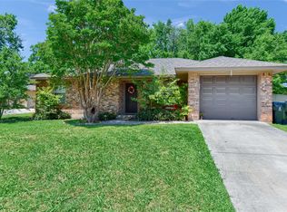 416 S Prairie St, Pilot Point, TX 76258