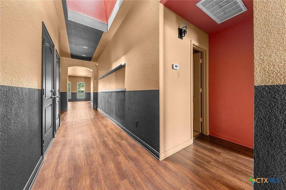 3 bed, 1841 sqft, $1,700 — Photo 3