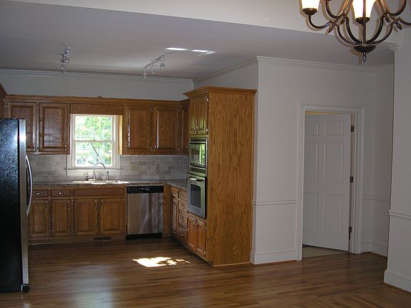 Update Kitchen with Pantry and Breakfast Area