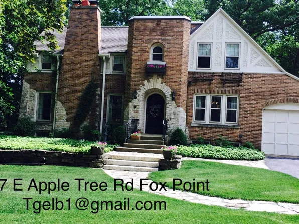 417 E Apple Tree Rd, Fox Pt, WI 53217