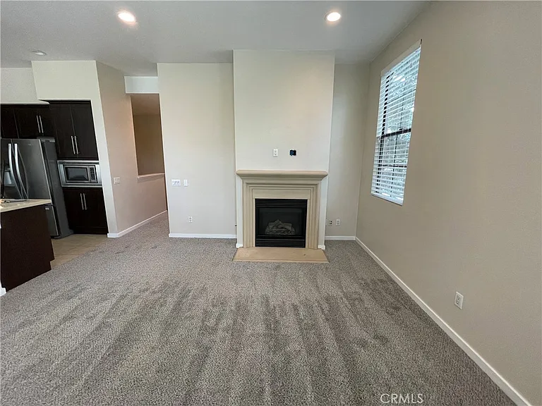 501 W Maple Ave — Photo 33