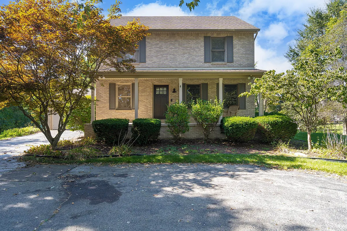 Building Photo - 9801 N Ridge Rd