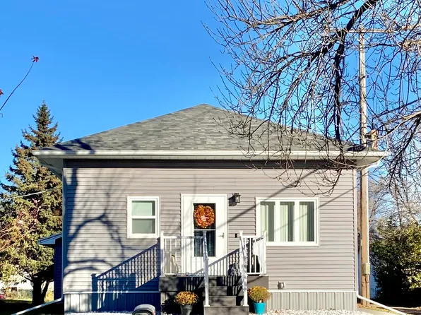 413 12th Ave, Langdon, ND 58249