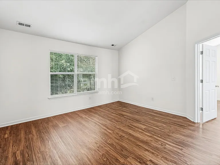 1513 Cardinal Ln — Photo 19