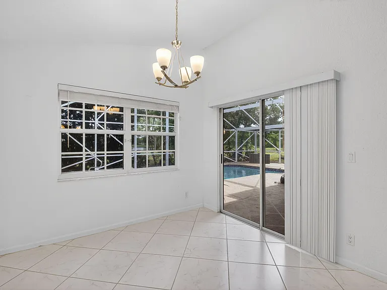 7558 Ironbridge Cir — Photo 104