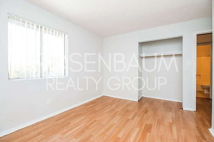 1050 W University Dr #201 — Photo 10