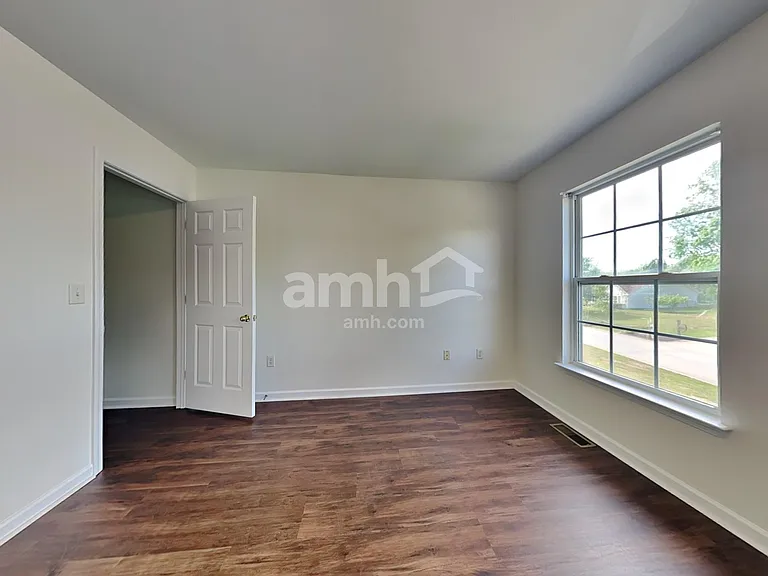 5 Natalie Ct — Photo 17