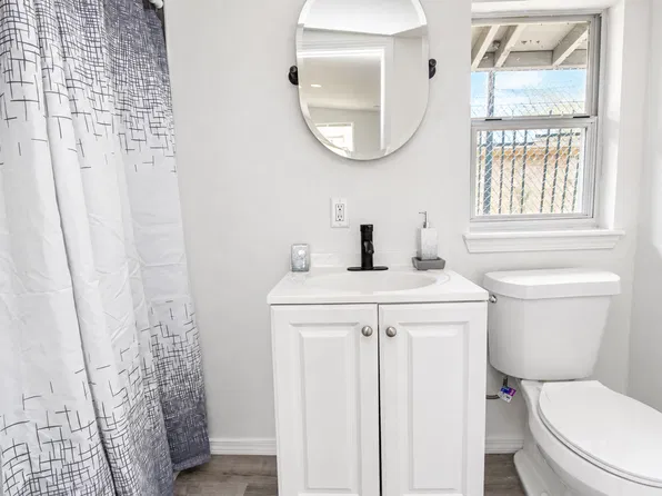 Cottages at Blum, 1610 W Blum St #1616A, Alvin, TX 77511