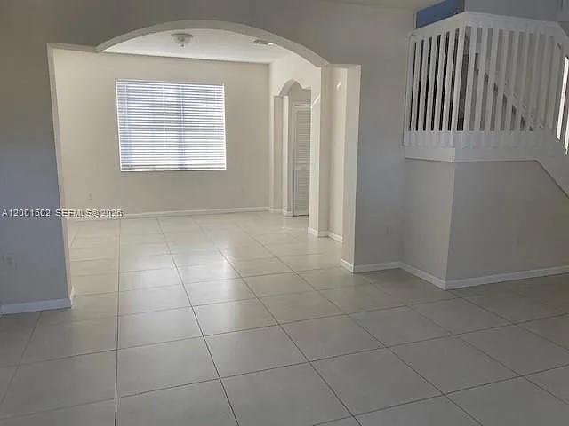 16568 SW 54th St — Photo 2