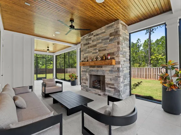 150 W Perseverance Point, Freeport, FL 32439