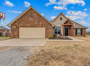 335 E 498th Cir, Pryor, OK 74361