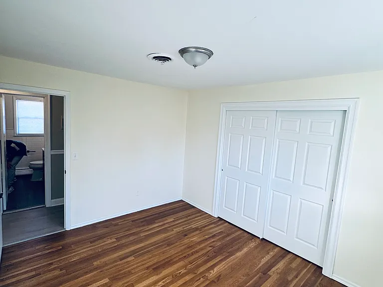 49 Jamie Ct #2 — Photo 11