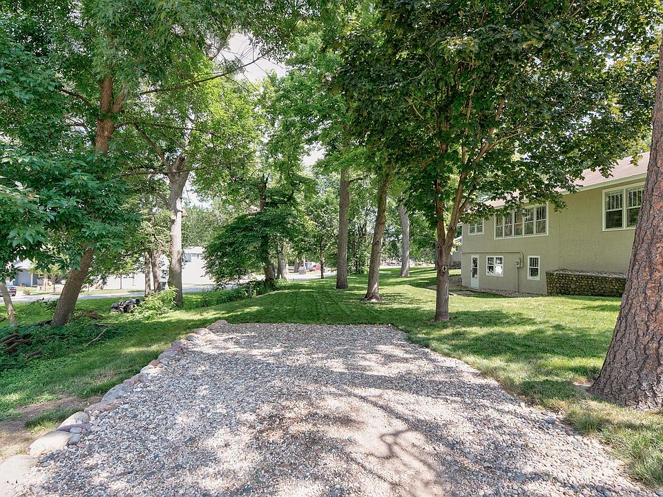 2nd image of 52 Katrina St