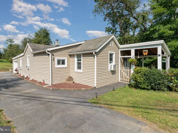 1885 Lambs Gap Rd, Mechanicsburg, PA 17050